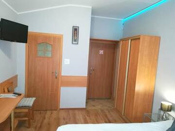 Фото номера Двухместный номер с 1 кроватью или 2 отдельными кроватями и балконом Отели типа «постель и завтрак» Plac Rybaków Inn г. Сопот 12