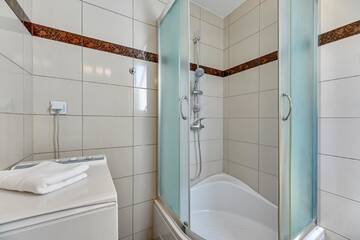 Фото номера Apartment with Balcony - Sobieskiego 9-11 Апартаменты Grand Apartments г. Сопот 4