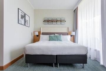 Фото номера Номер с кроватью размера «king-size» и балконом Отель Sopot Marriott Resort &amp; Spa г. Сопот 7