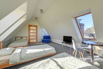 Фото номера Люкс с видом на море и общей ванной комнатой Хостелы Hostel George г. Сопот 9