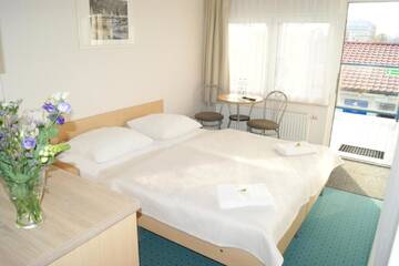 Фото Отели типа «постель и завтрак» Yacht Club Residence Sopot г. Сопот 2