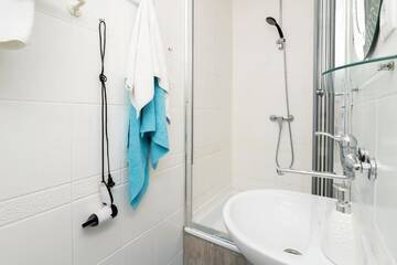 Фото номера Апартаменты с 1 спальней - 32 Haffnera Street Апартаменты Kierunek Sopot Apartament WERANDA Haffnera 32 г. Сопот 45