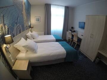 Фото номера Двухместный номер «Комфорт» с 1 кроватью Отель Hotel Eureka г. Сопот 2