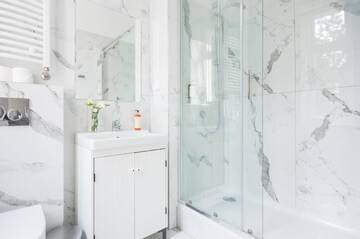 Фото номера Апартаменты с 2 ванными комнатами и 4 спальнями Апарт-отели Riviera Residence Apartments г. Сопот 7
