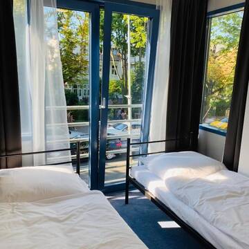 Фото номера Двухместный номер с 1 кроватью Отели типа «постель и завтрак» Przystanek Sopot Plaża г. Сопот 5
