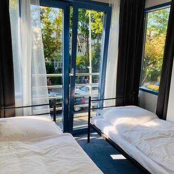 Фото номера Двухместный номер с 1 кроватью Отели типа «постель и завтрак» Przystanek Sopot Plaża г. Сопот 2