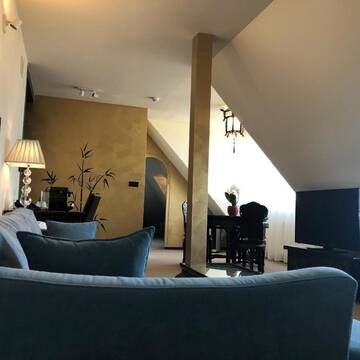 Фото номера Улучшенные апартаменты с 1 спальней с видом на море Отель Hotel Zhong Hua г. Сопот 6
