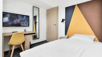 Фото номера Single Room in the attic Апарт-отели Villa Ozone г. Сопот 6